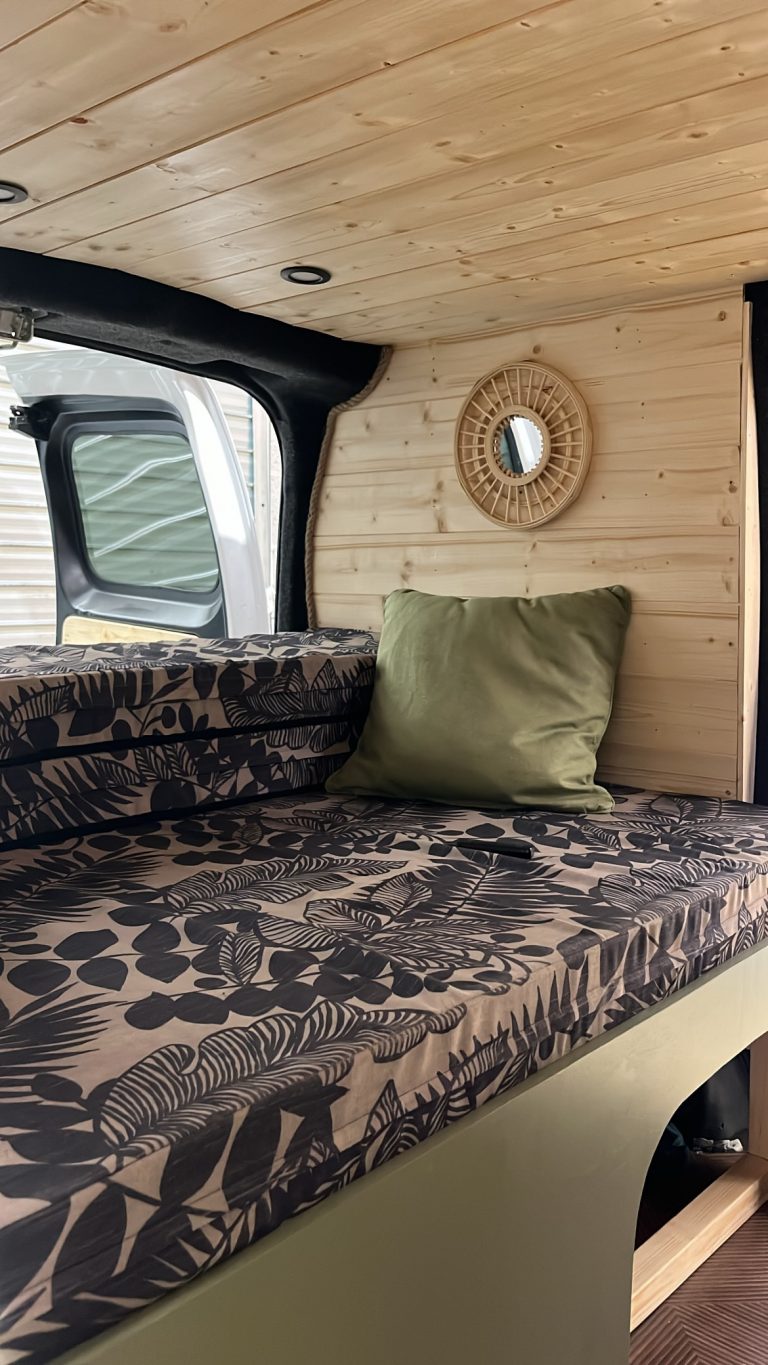 EB5FAA3F 0B7D 41C6 9615 54E9ABE56FFA