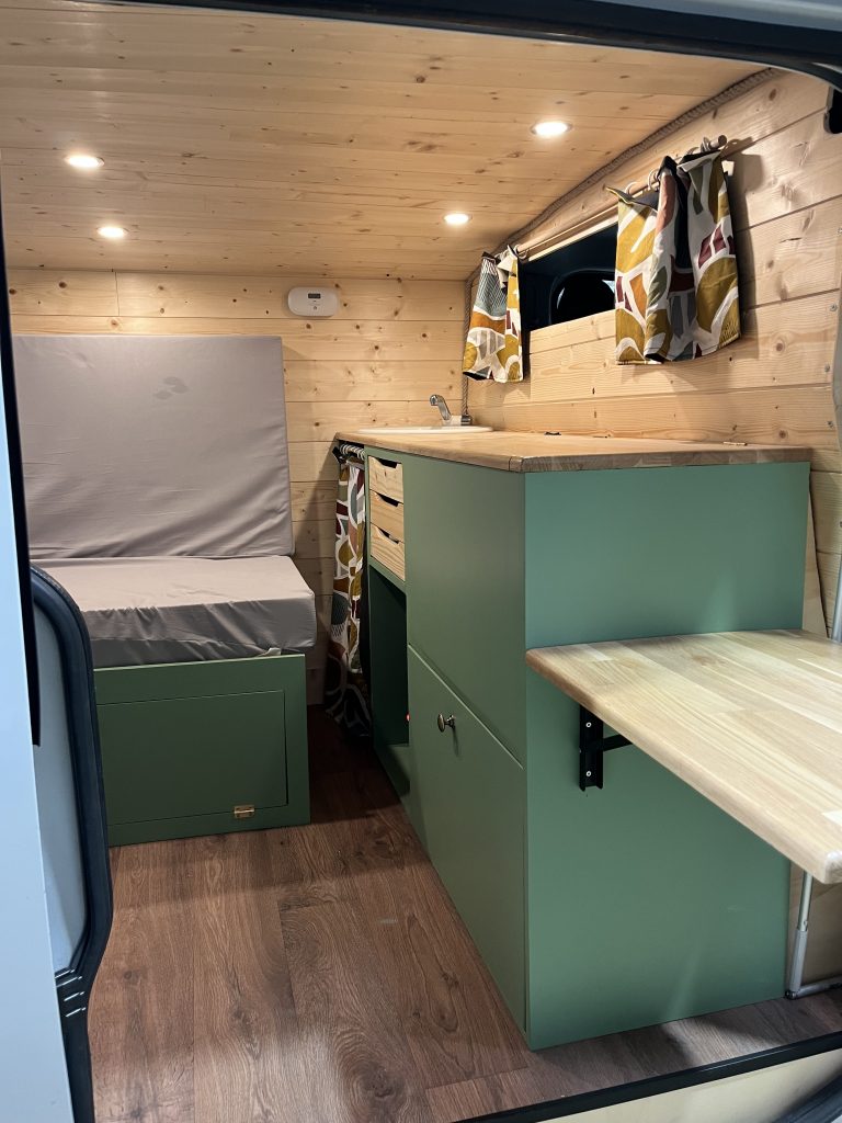 Trafic 3 L2H1 2 Van amenage Trafic 3 L2H1 idem transporter T5 T6 Jumpy Expert Vivaro NV300 2