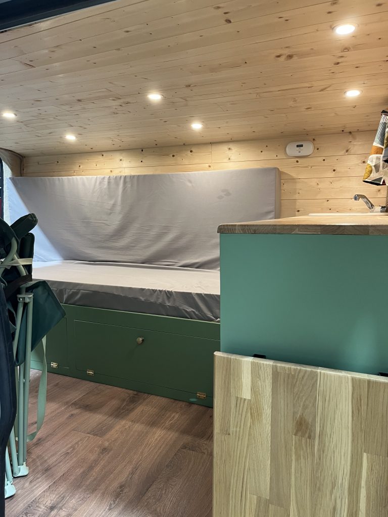 Trafic 3 L2H1 3 Van amenage Trafic 3 L2H1 idem transporter T5 T6 Jumpy Expert Vivaro NV300 3