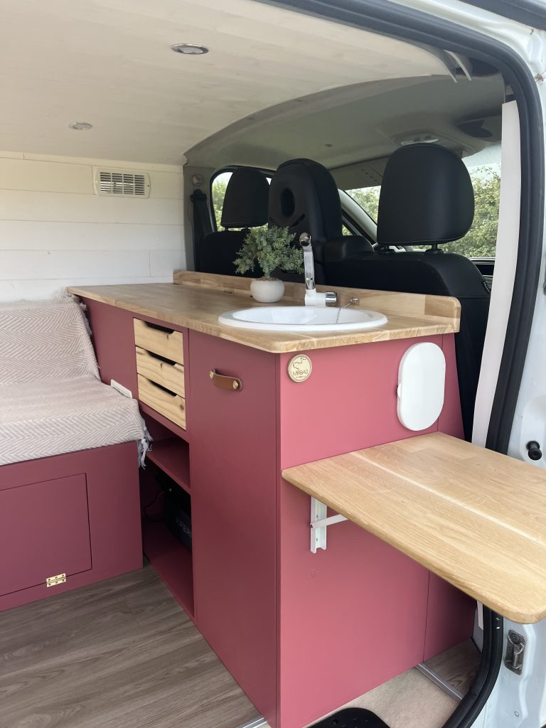 renault trafic van amenage saint malo dinard bretagne location