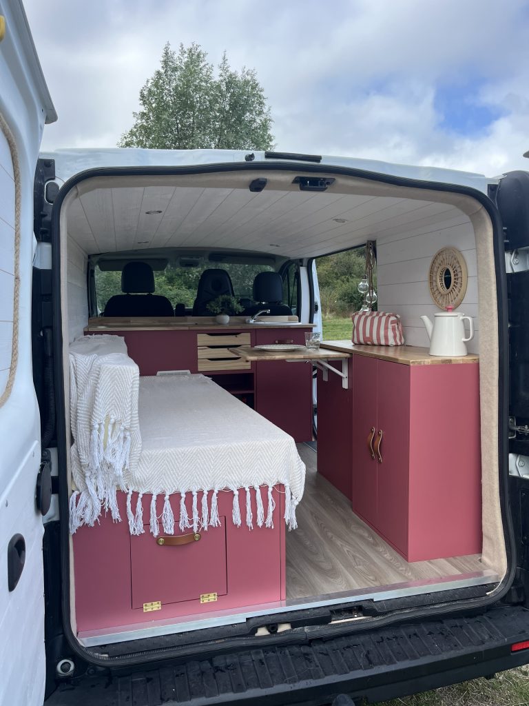 trafic van amenage renault saint malo dinard bretagne location