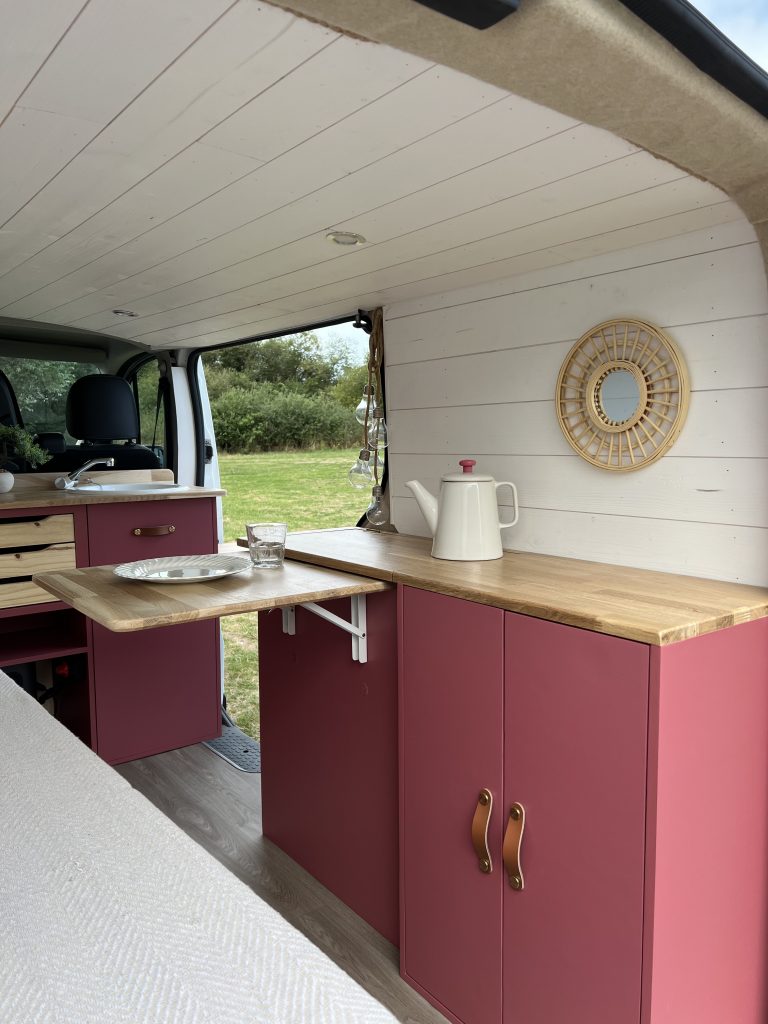 trafic van amenage saint malo dinard bretagne renault location