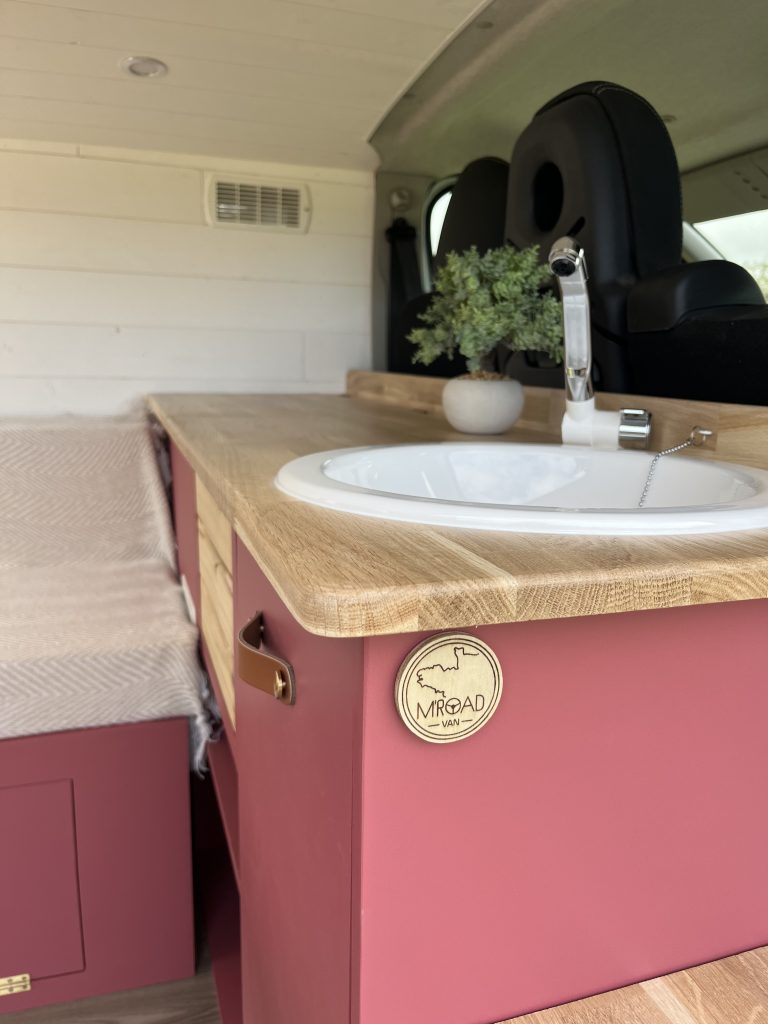 trafic van amenage saint malo dinard renault bretagne location