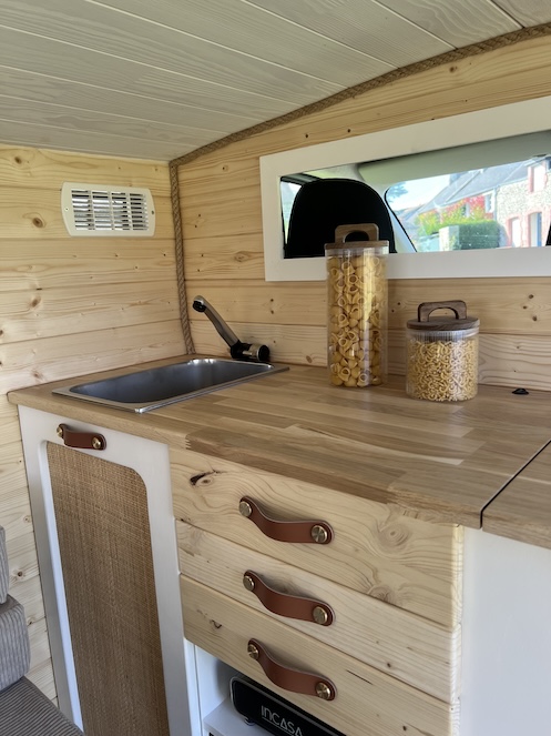 Fiat Talento L2H1 4 amenagement van amenage bretagne dinard rennes saint malo dinan vanlife vannes quimper nantes brest caen 12